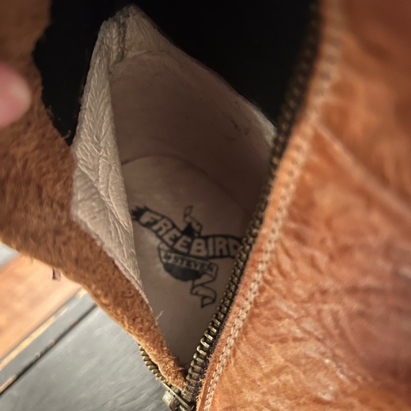 Freebird brown boot. Size 8 great condition - Picture 6 of 9